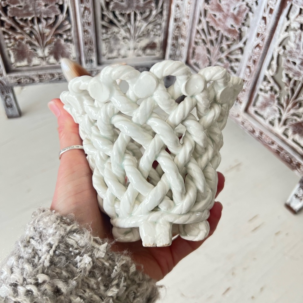 Elegant White Ceramic Woven Vase - Picture 2 of 6